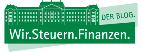 Logo SMF-Blog Grünes Banner mit stilisierter Gebäude-Silhouette und dem Schriftzug „Wir.Steuern.Finanzen. – Der Blog.